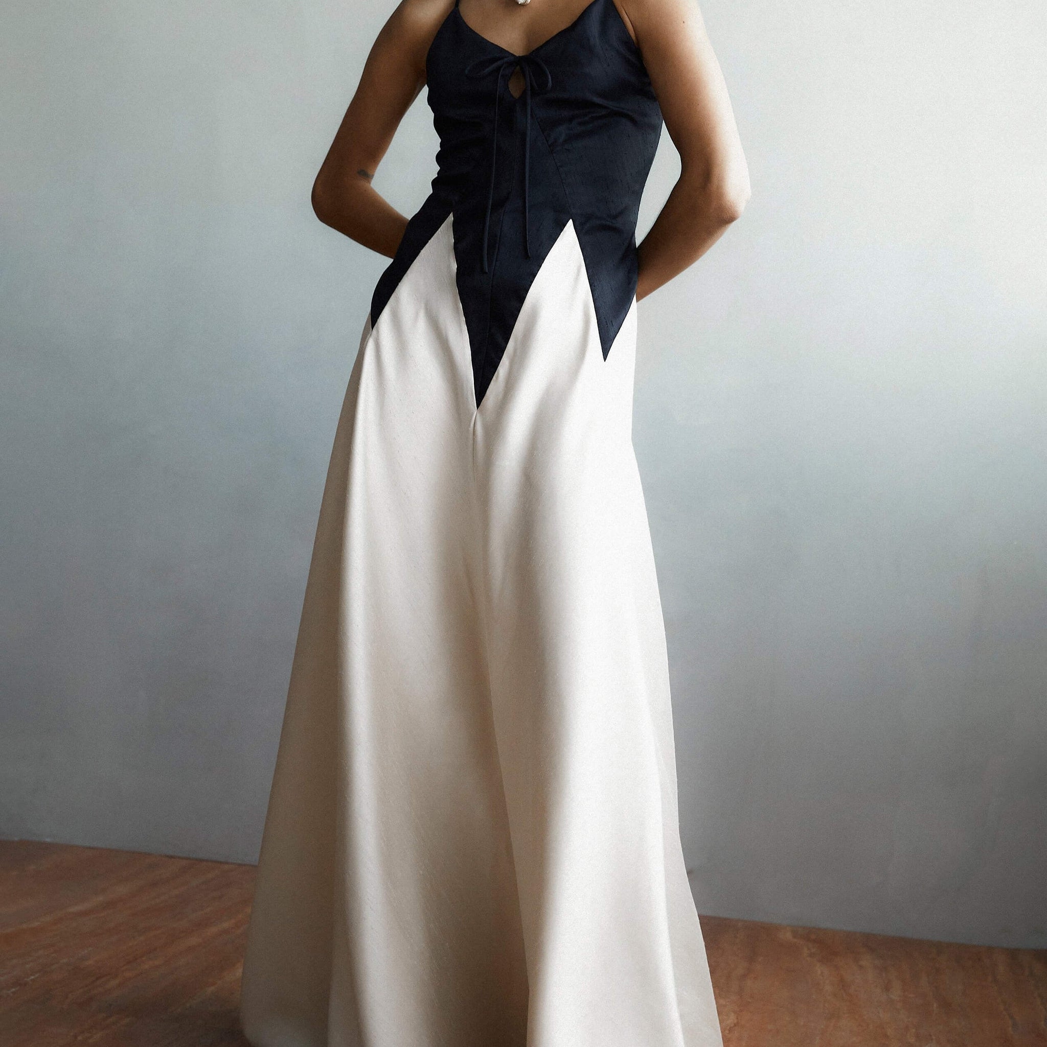 Fashion Contrasting Stitching Slim Suspender Maxi Dress